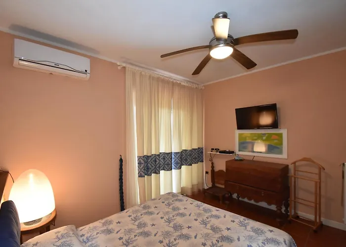 Villa Le Ginestre Bagnaia (Livorno)