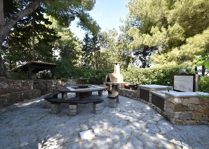 Villa Le Ginestre Bagnaia (Livorno)